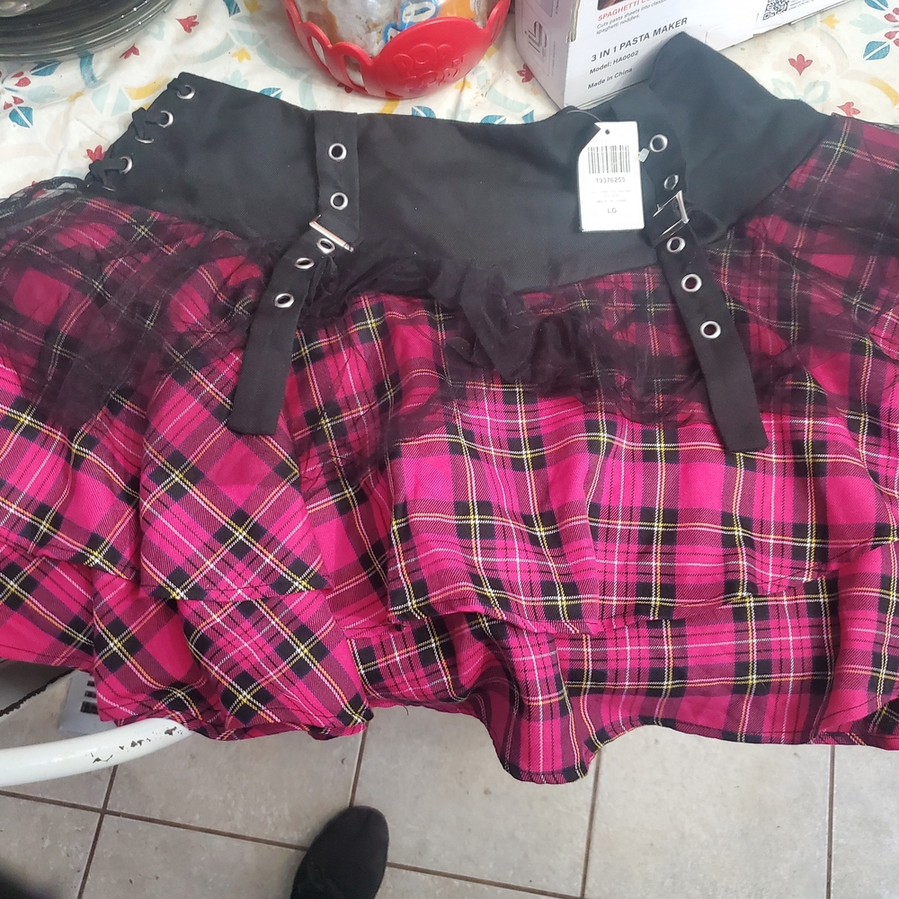 NWT Hot Topic Pink and Black Plaid Mini Skirt
